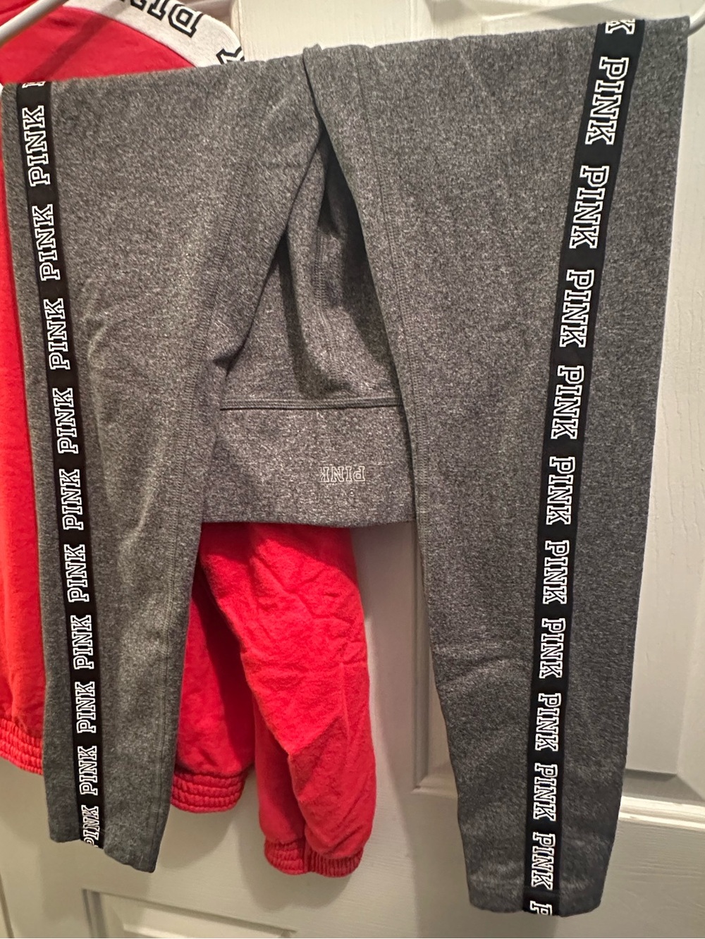 2018 Victoria's Secret PINK Red Half-Zip Pullover & Gray Leggings with Logo Tape - Picture 9 of 15